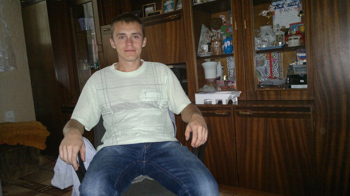  4071064  Artem, 35 ,    