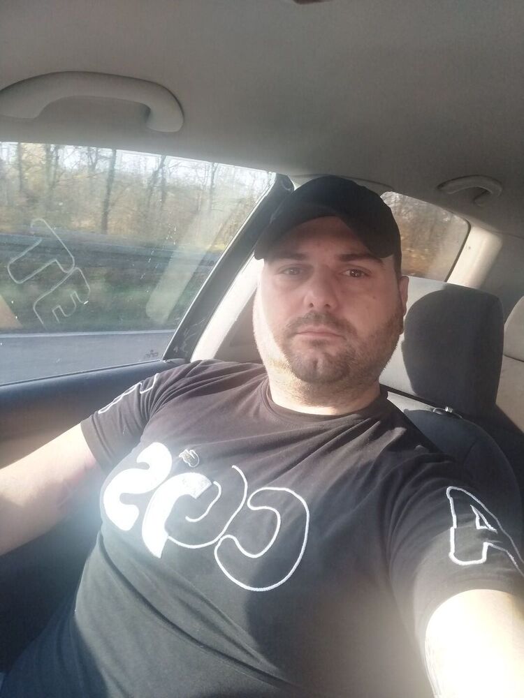  54648354  Milos, 33 ,    Frankfurt Am Main