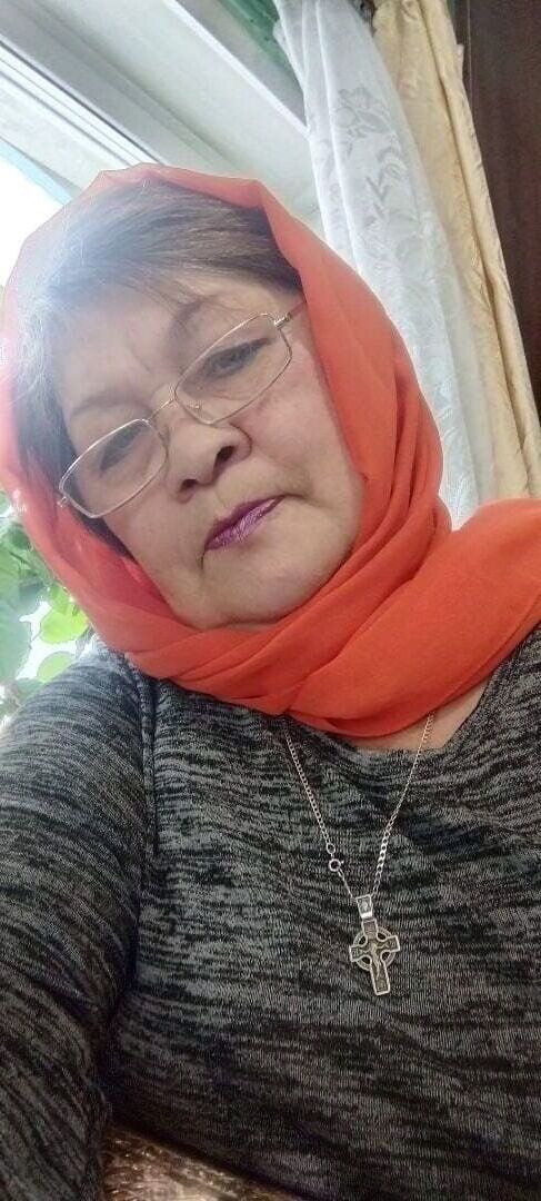  ,   Lyubov, 65 ,   c 