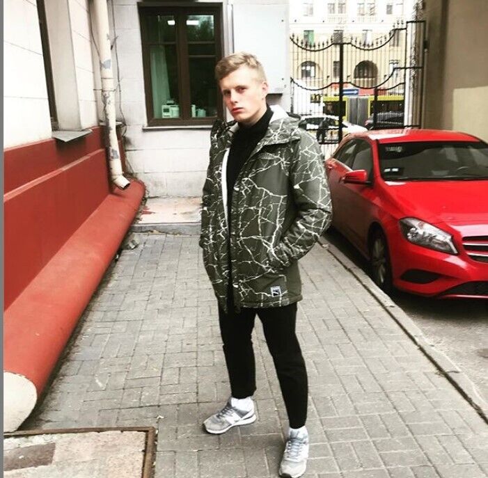  ,   Dmitrijs, 27 ,   ,   , c 