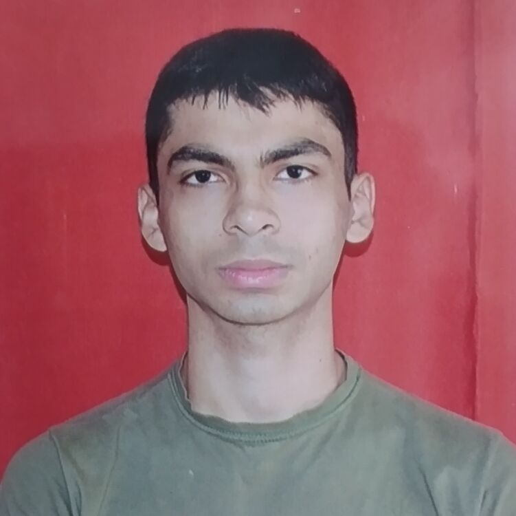 Fernando de la Mora,   Albert, 19 ,   ,   