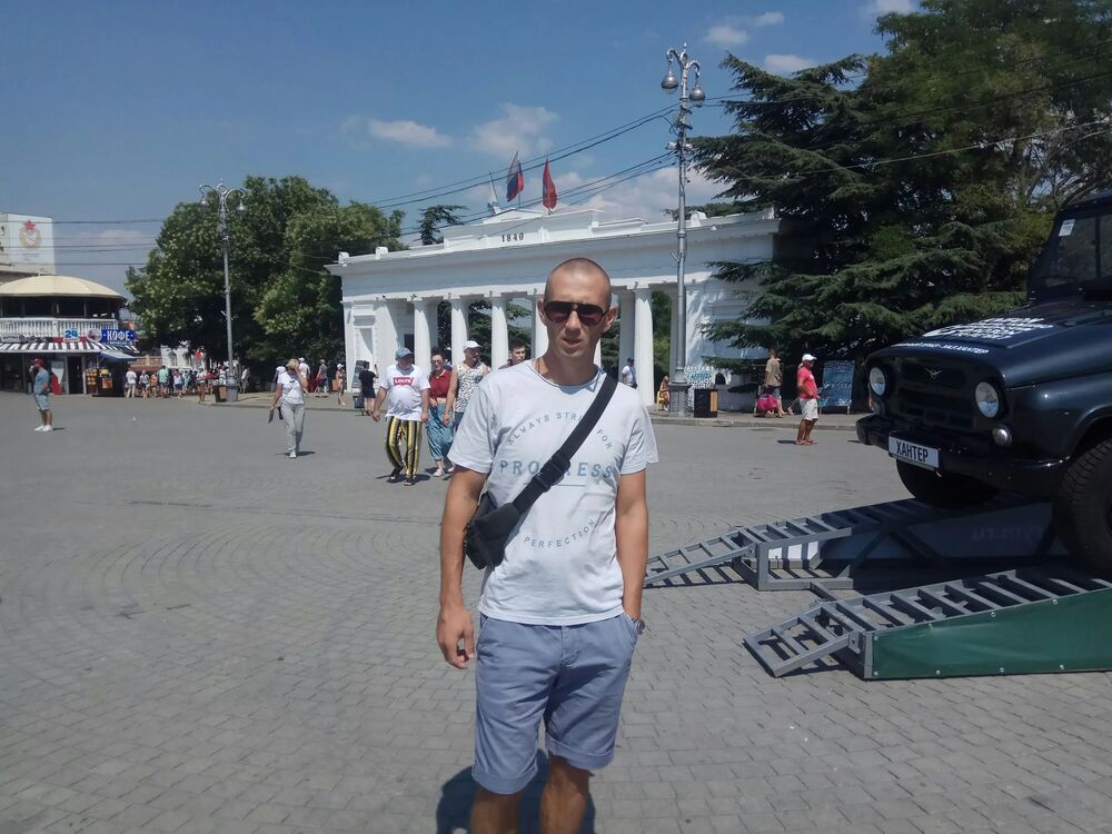  31296284  Vlad, 35 ,    