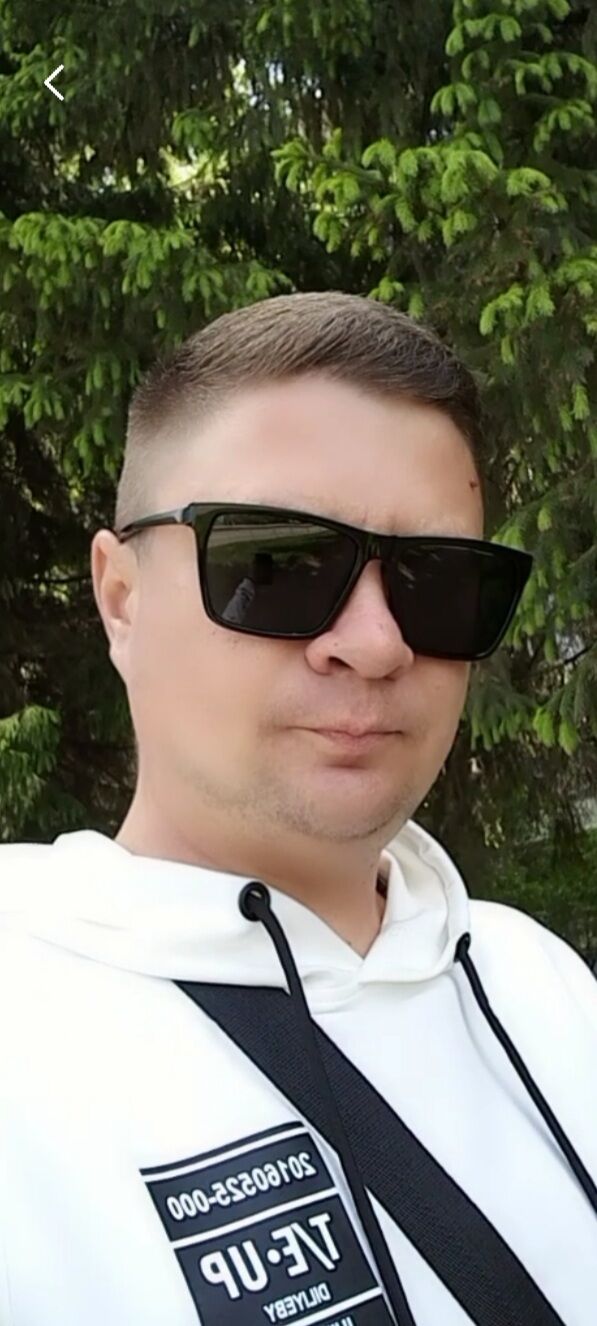  38859774  Aleksey, 40 ,    