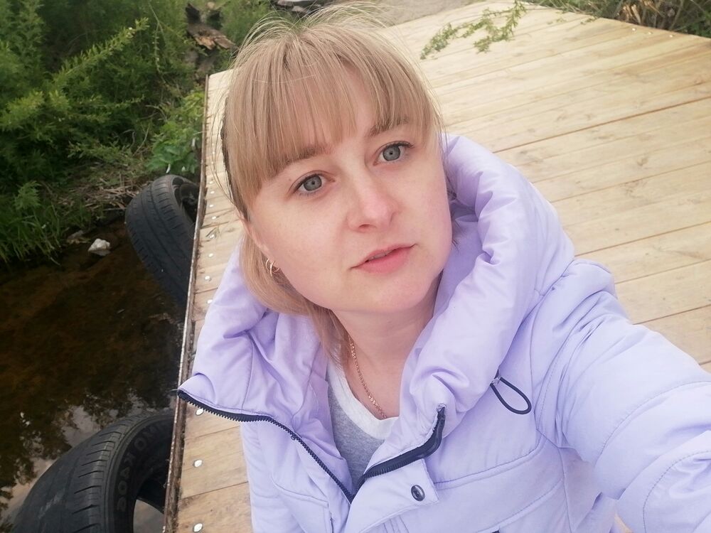  40827434  Kristina, 33 ,    