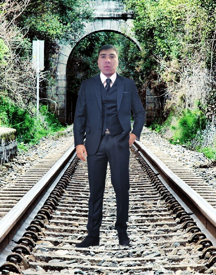  20829044  Farrux, 34 ,    