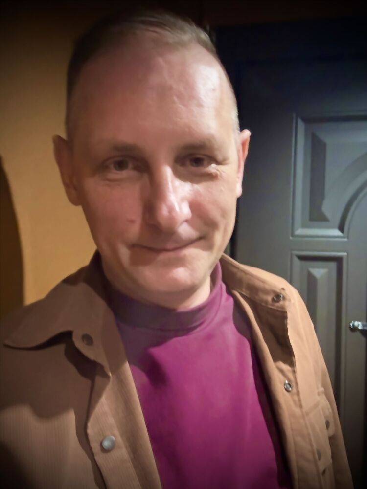 ,   Vladimir, 42 ,   ,   