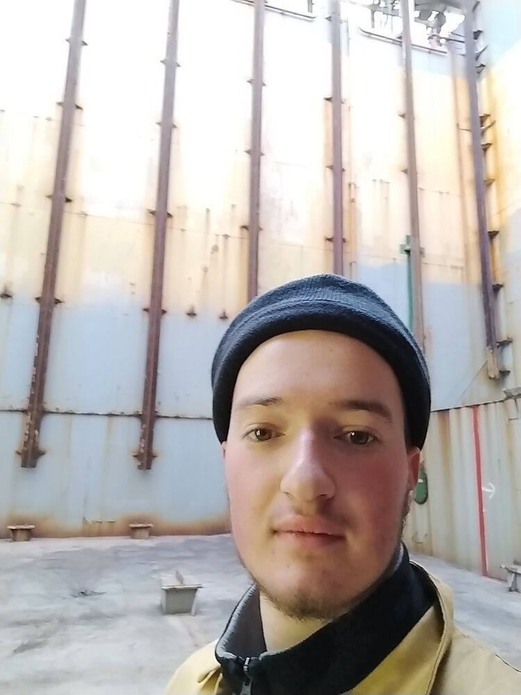  36802484  , 22 ,    