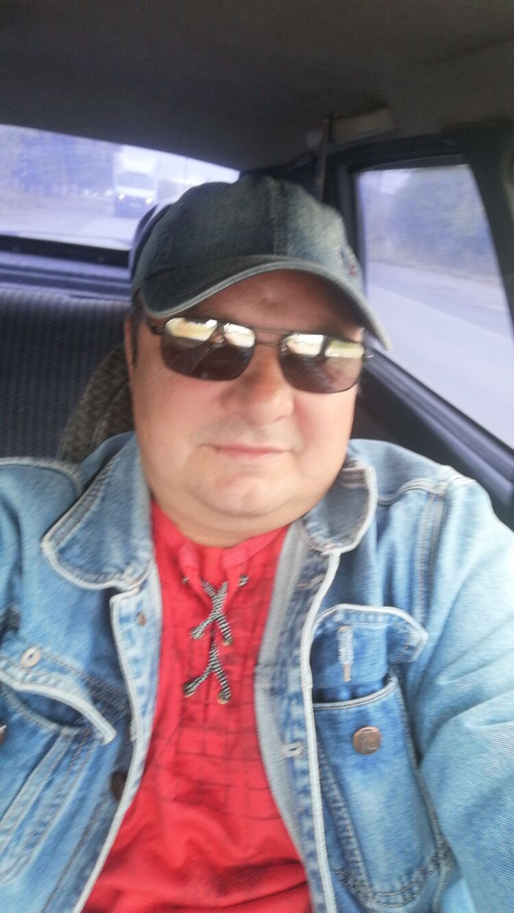  31202034  Vladimir, 48 ,    