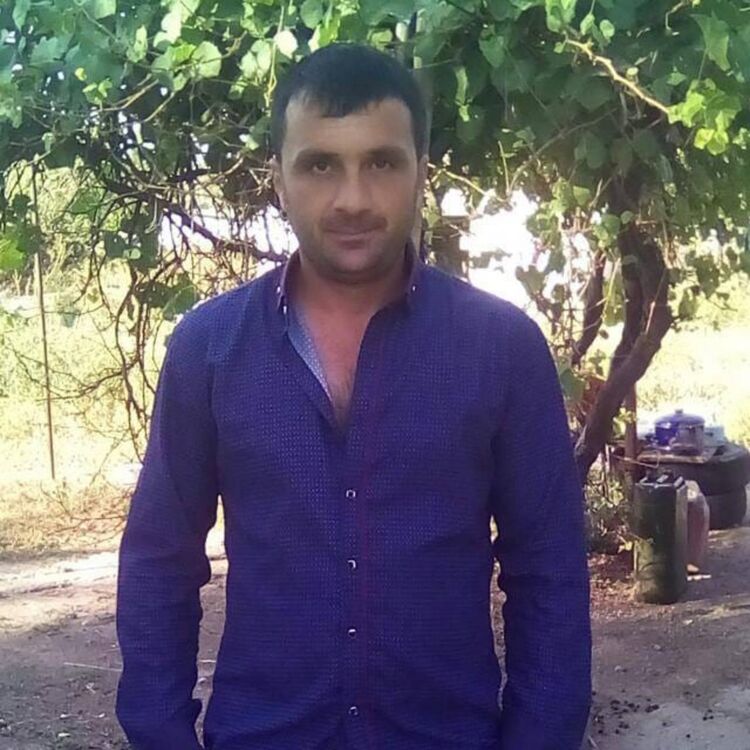  ,   Camil, 44 ,   ,   , c 