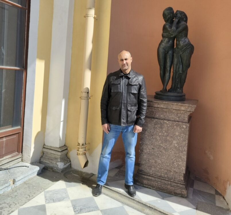  43563194  , 42 ,    -