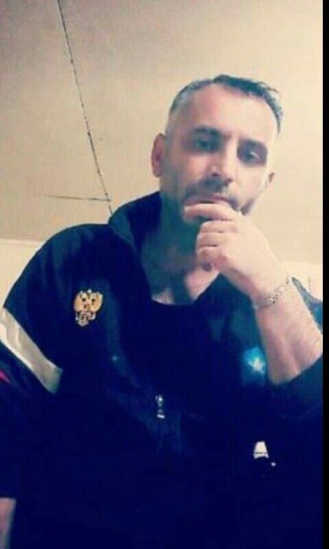  ,   Ali, 49 ,   ,   , c 
