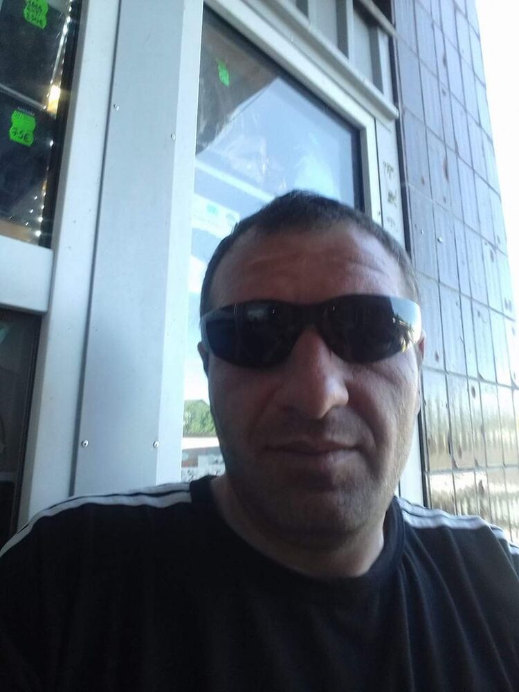  ,   Lasha, 42 ,   ,   , c 