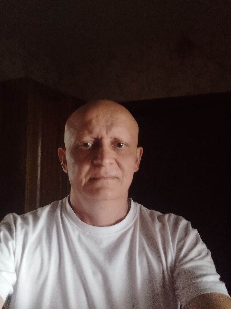  44185114  Fedor, 43 ,    
