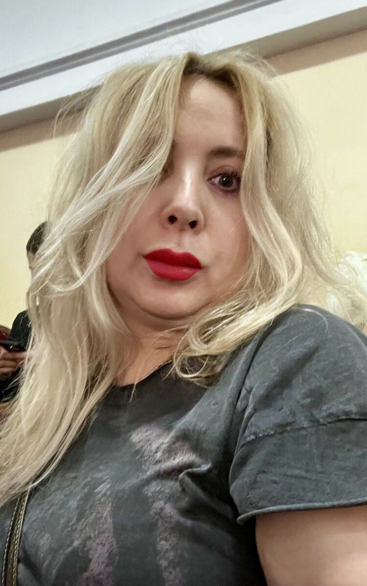  ,   Tatiana, 40 ,   c 