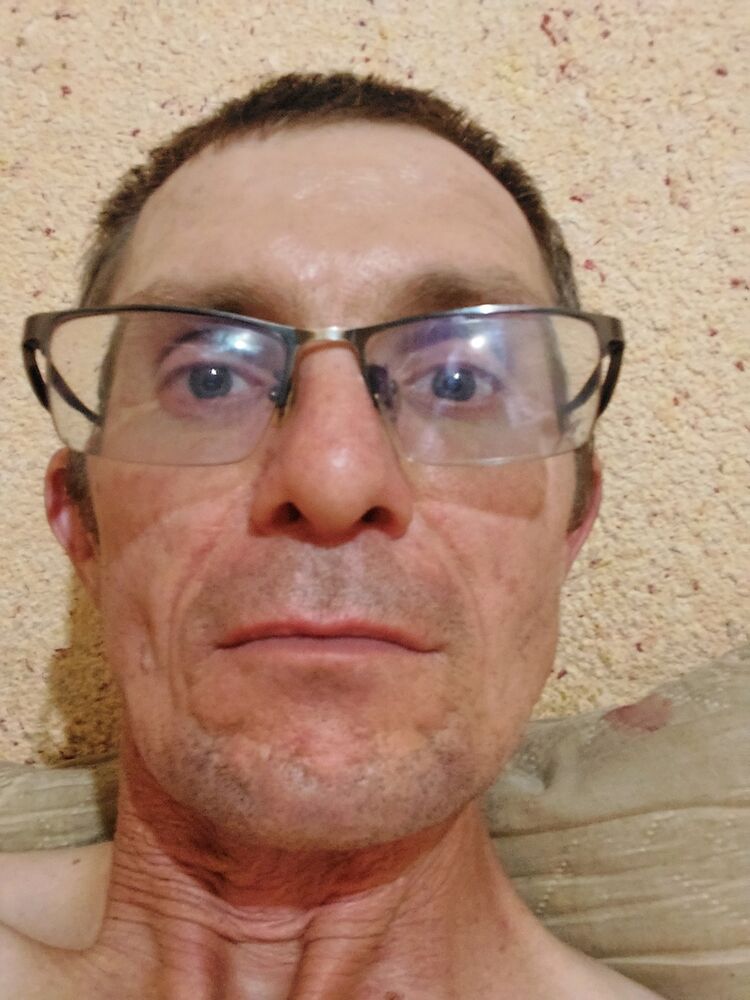  ,   Artem, 46 ,   ,   , c , 