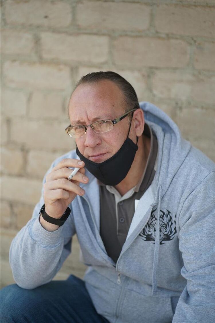  ,   AzNik, 51 ,   ,   , c 