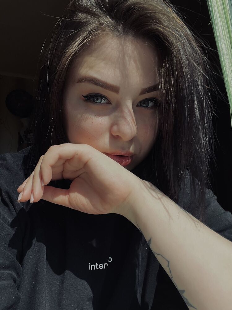  44174304  , 21 ,    