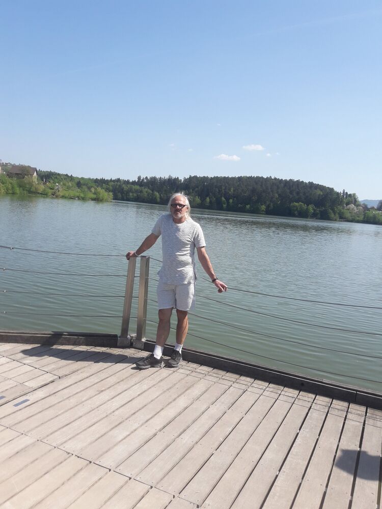  25598754  , 63 ,    Uzice