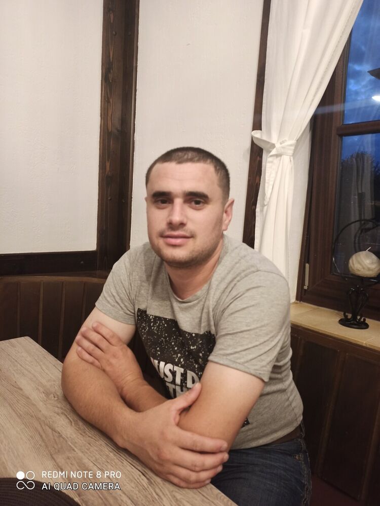  21627624  Ilie, 36 ,    