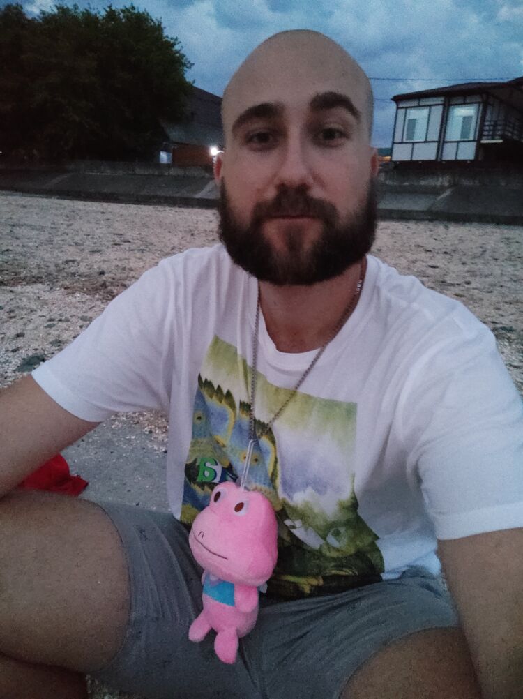  ,   Mikhail, 30 ,   ,   