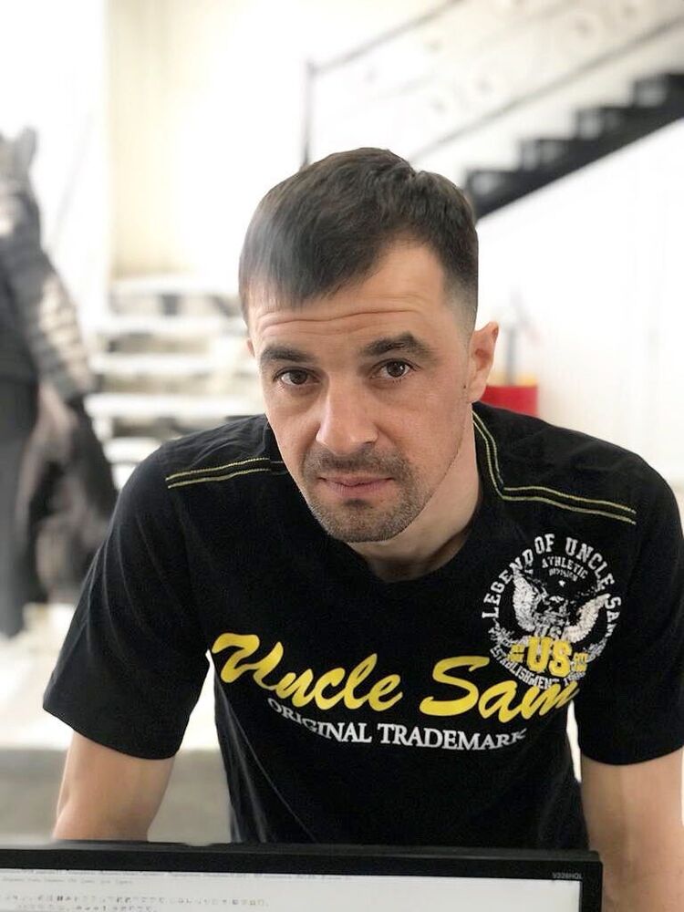  ,   Igor, 32 ,   ,   , c , 