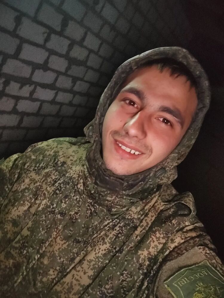  48717684  , 24 ,    