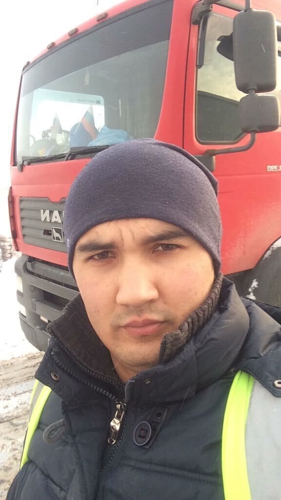  25899884  Ilyas, 30 ,    