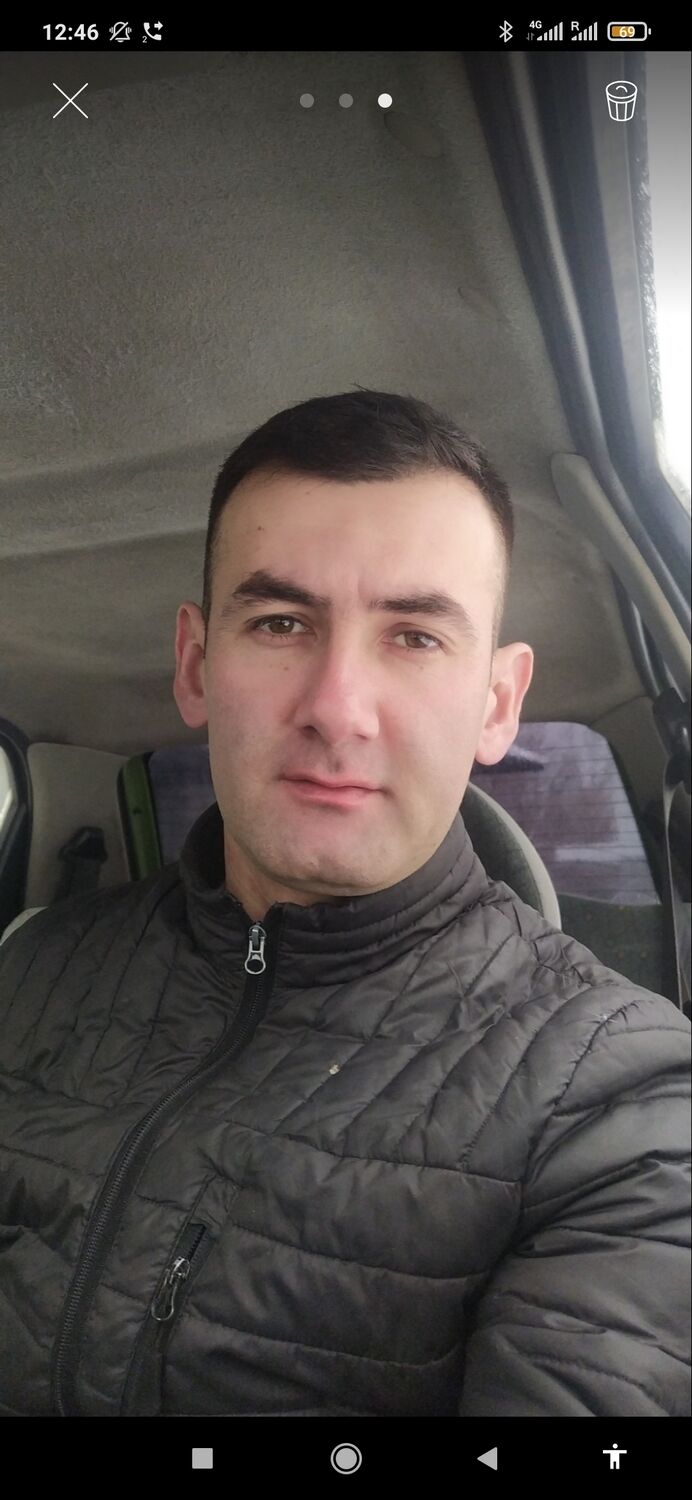  ,   Amir, 41 ,   ,   
