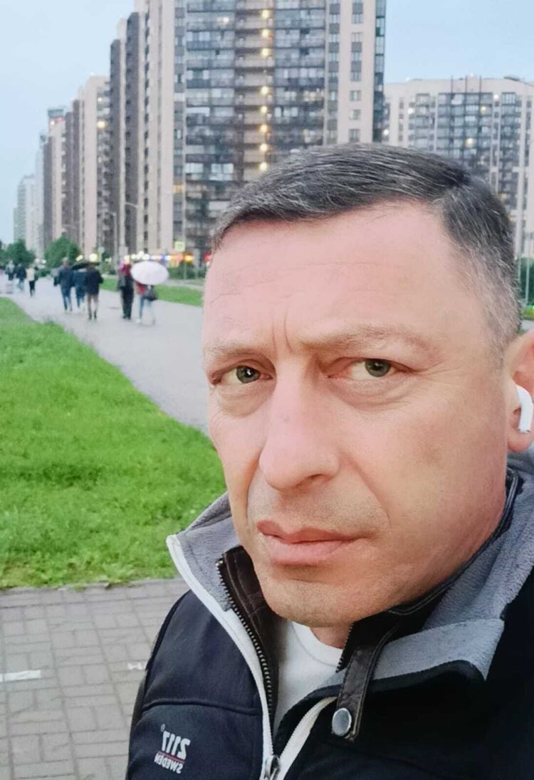  -,   Maxo, 46 ,   ,   