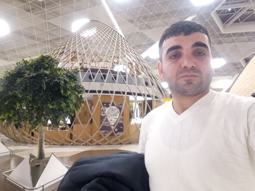  33468474  Elcin, 36 ,    