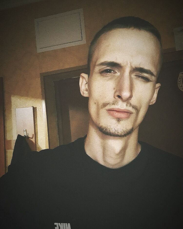  44803434  , 27 ,    