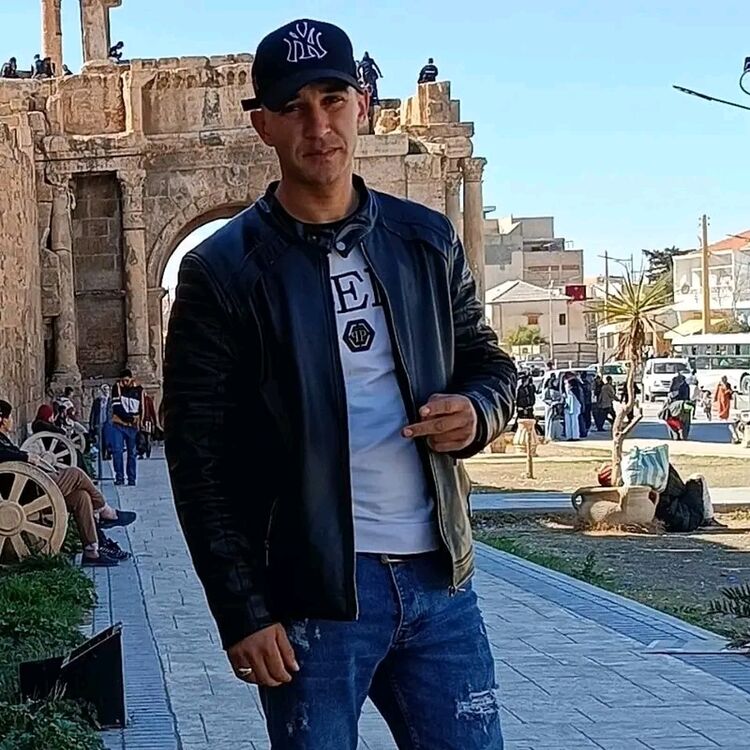  Algiers,   Marwane, 22 ,     , c 