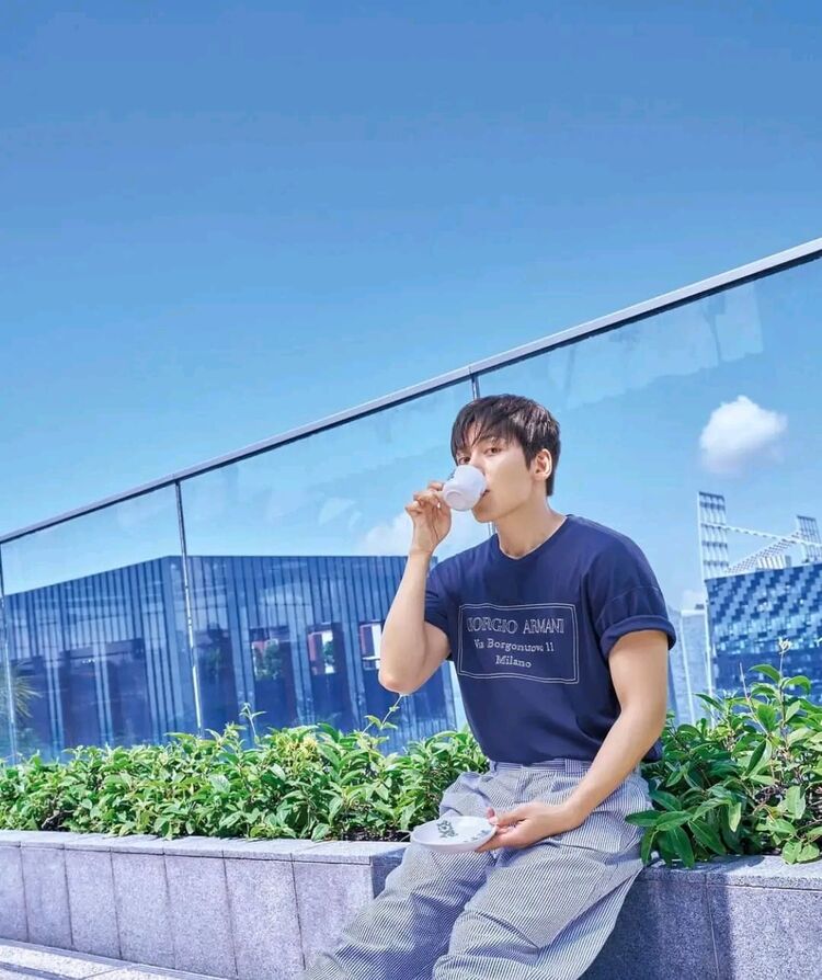  Harcourt,   Ji Changwook, 37 ,   ,   