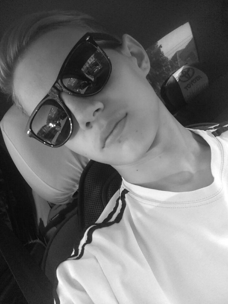  ,   Artem, 25 ,   