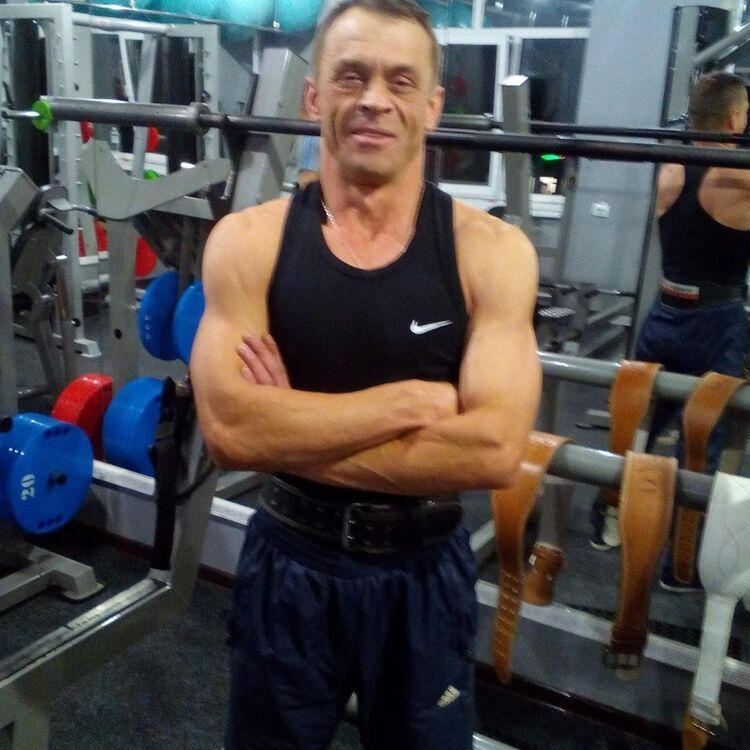  11685524  Vitaly, 50 ,    