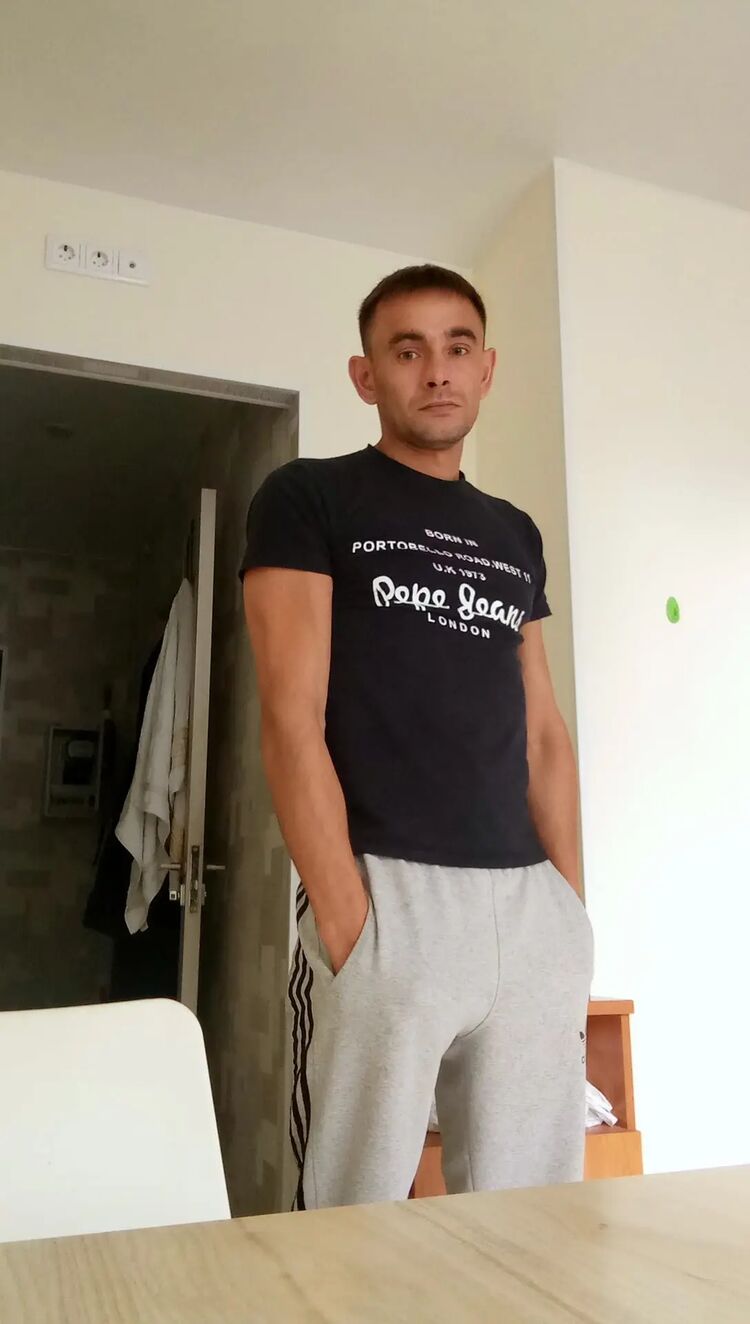  28525354  Sergey, 37 ,    -