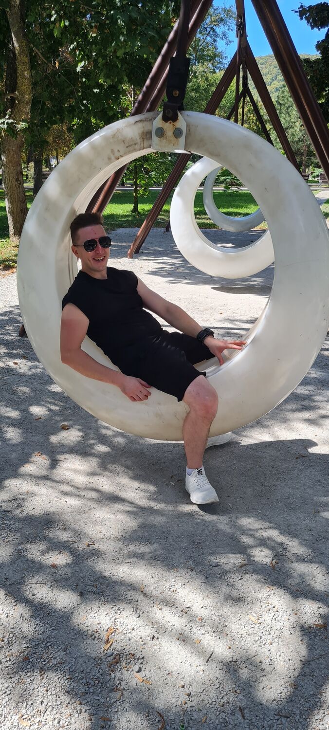  ,   Aleksandr, 33 ,  