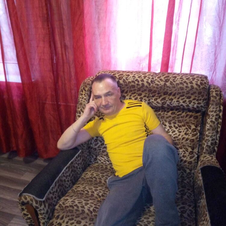  38499244  , 53 ,    