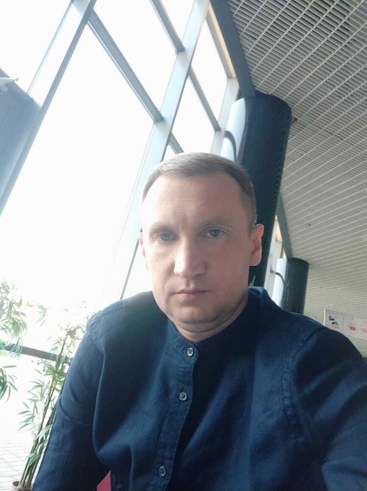  ,   Denis, 38 ,   ,   , c 