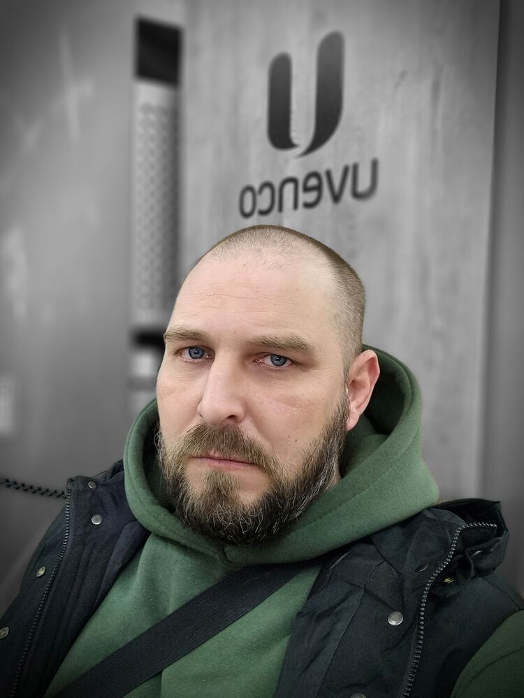  32083294  , 40 ,    