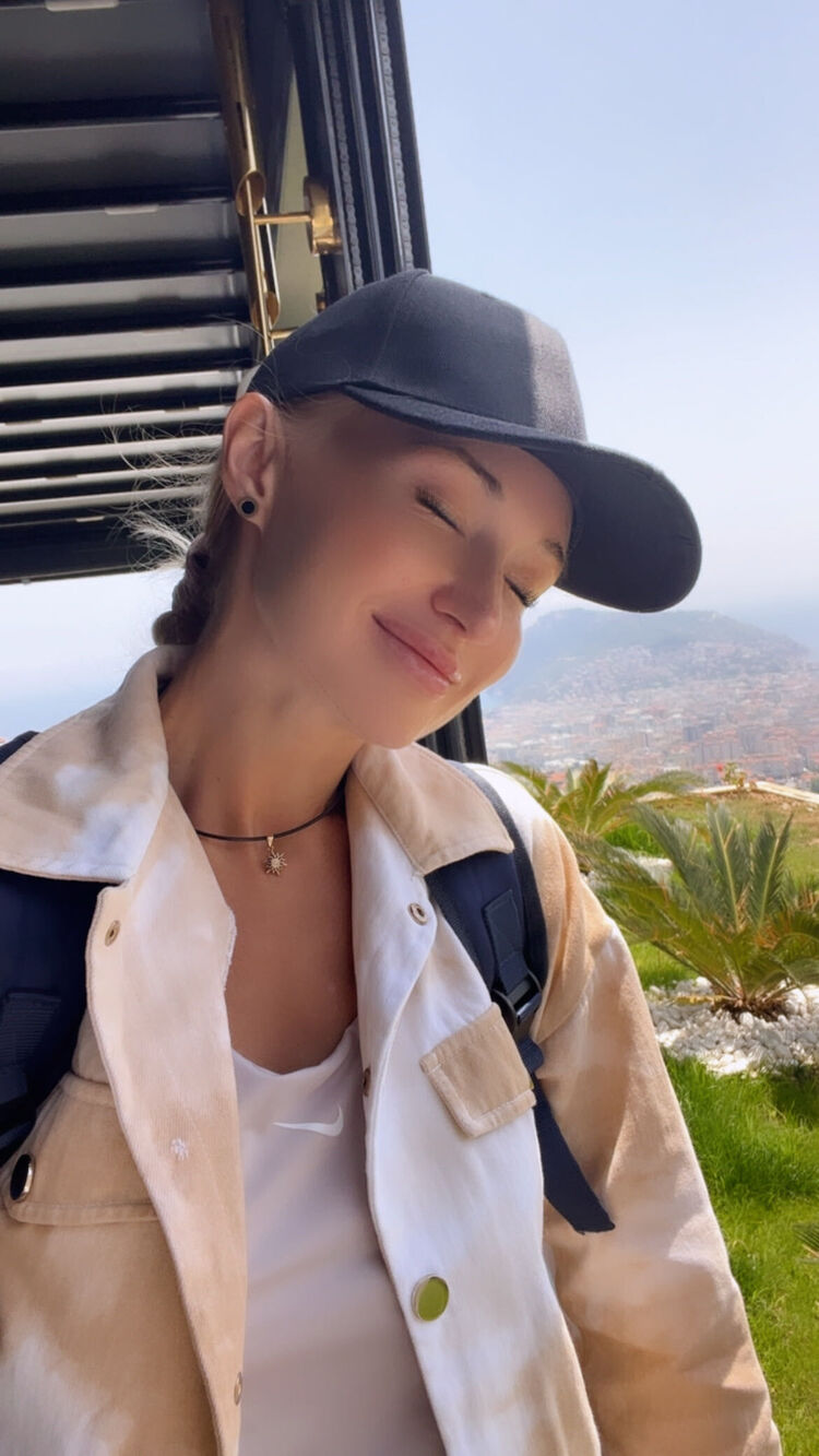  43759814  Ann, 38 ,    Alanya