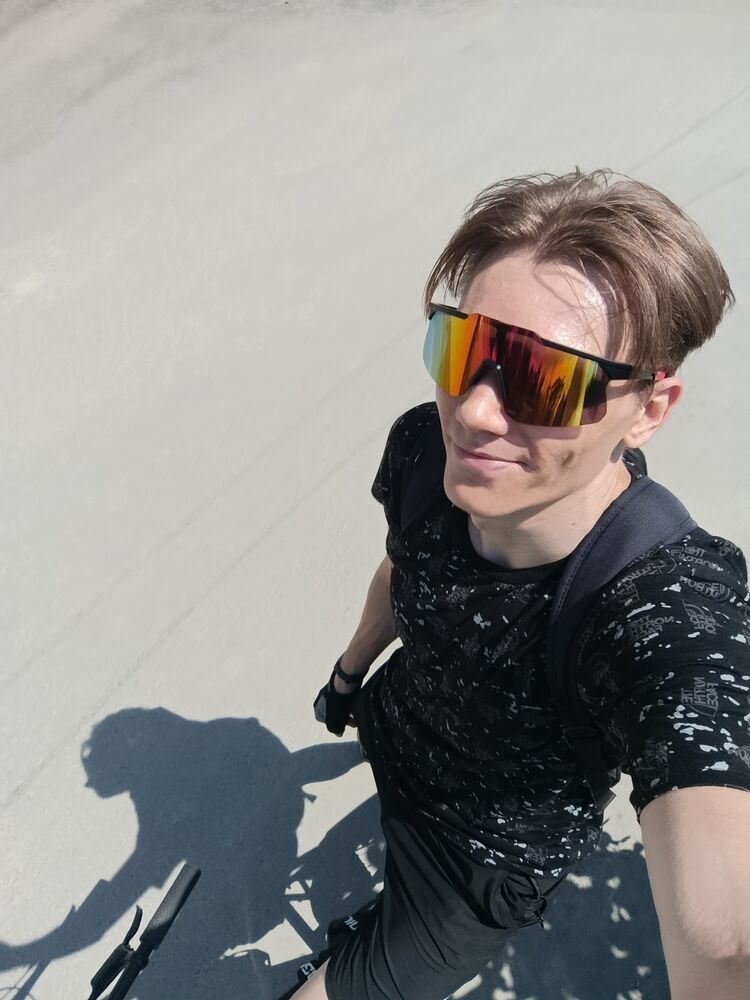  -,   Anton, 26 ,     , c 