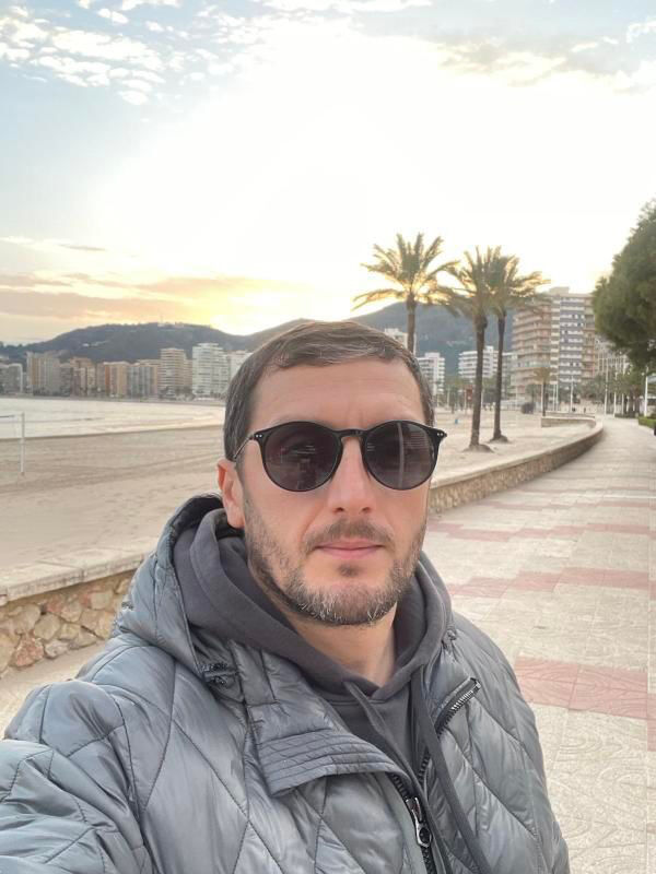  ,   Luka, 39 ,   ,   