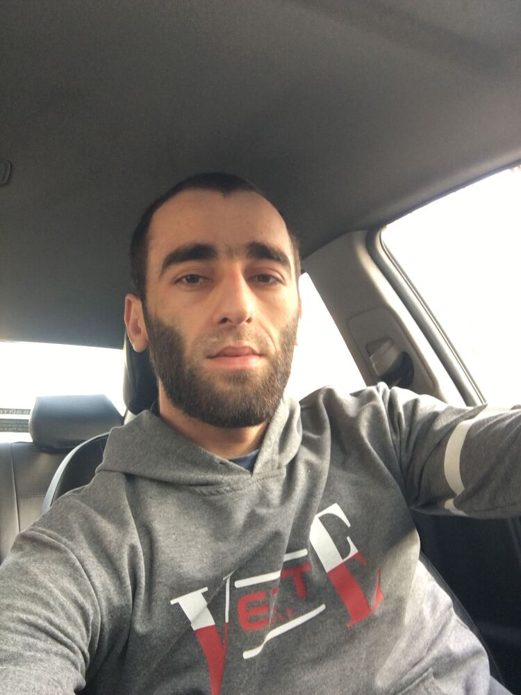  31060974  , 34 ,    