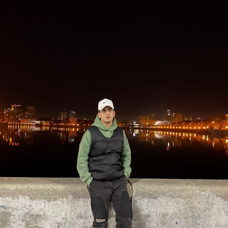  ,   Richi, 25 ,   ,   