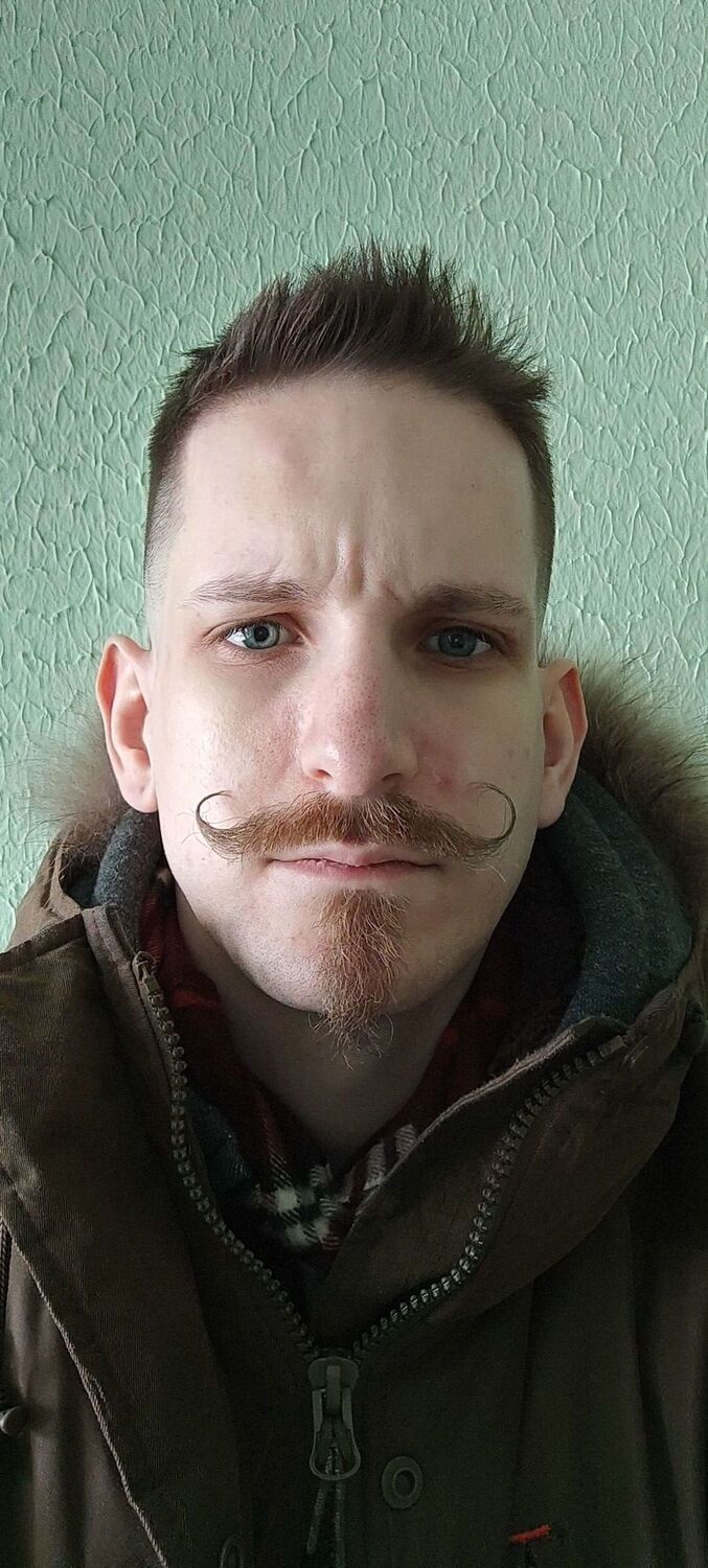  42879044  , 30 ,    
