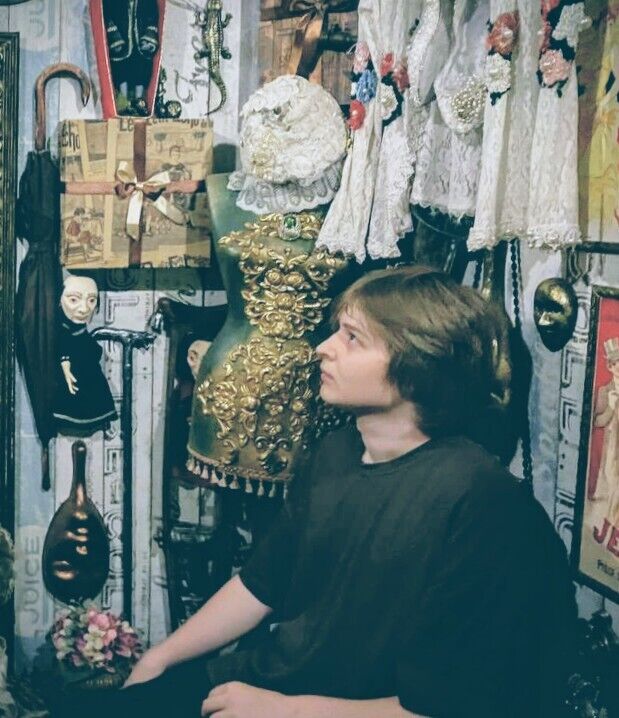  53603284  , 19 ,    -