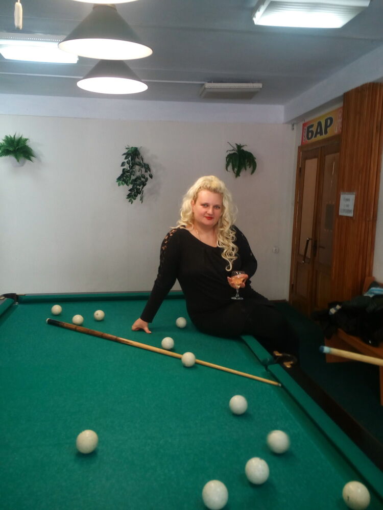  ,   Margo, 43 ,  
