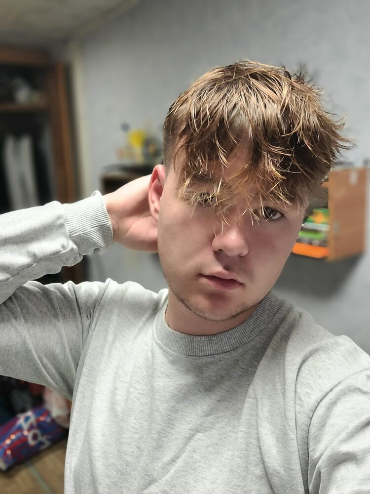  49793104  Timofey, 19 ,    