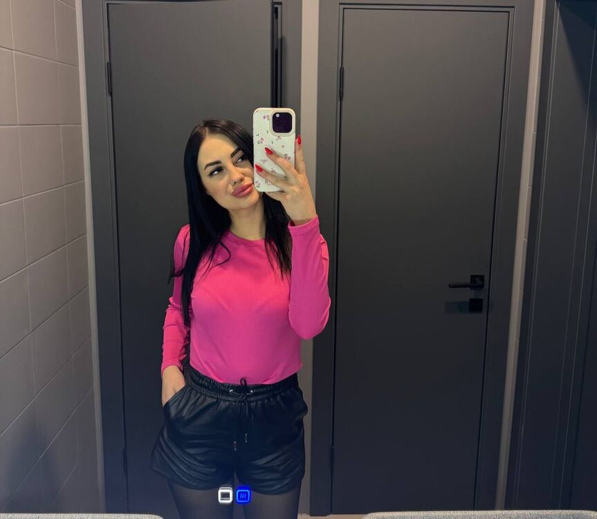  52955044  Darina, 23 ,    -